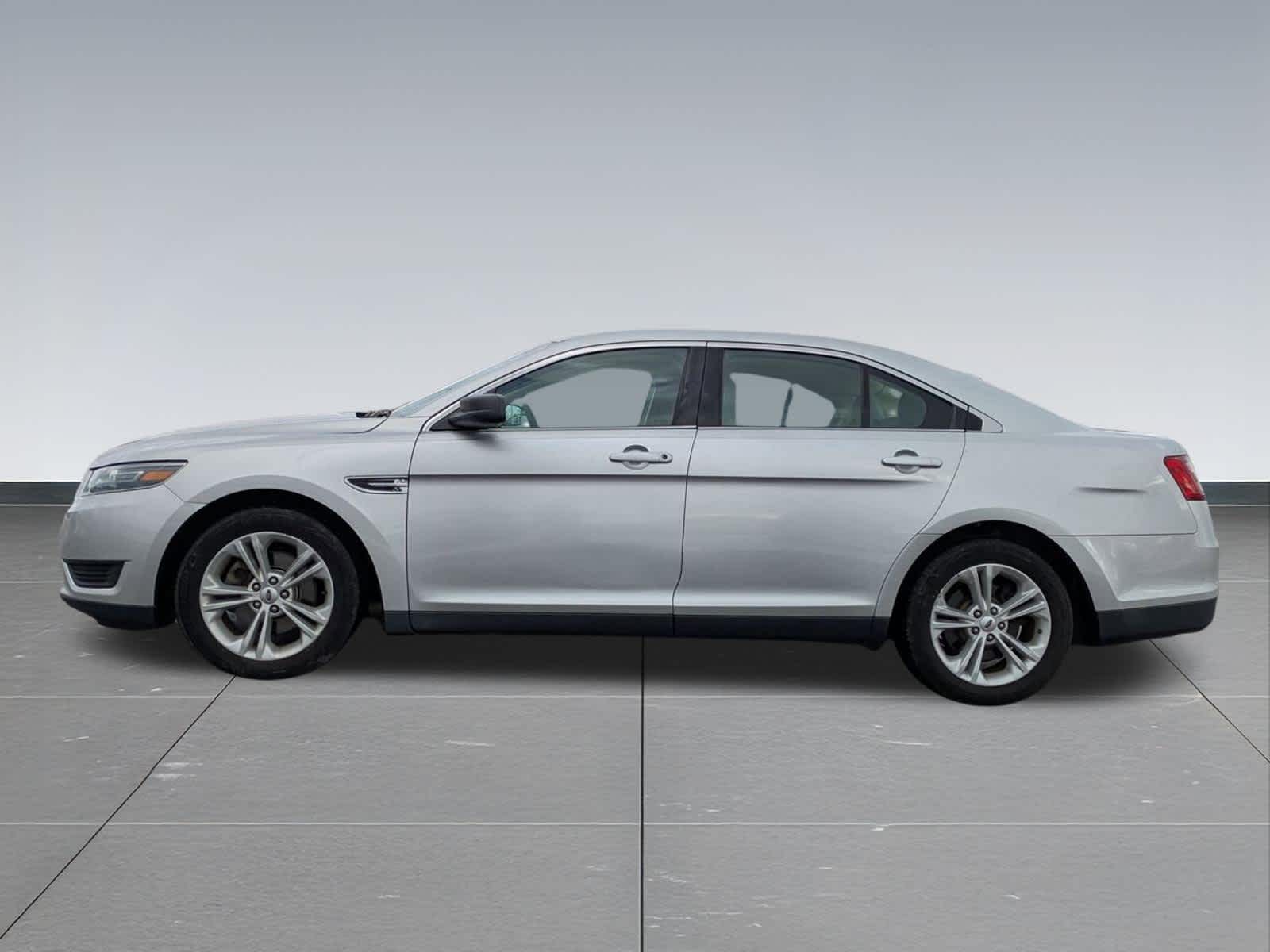 Thumbnail: 2017 Ford Taurus - 3