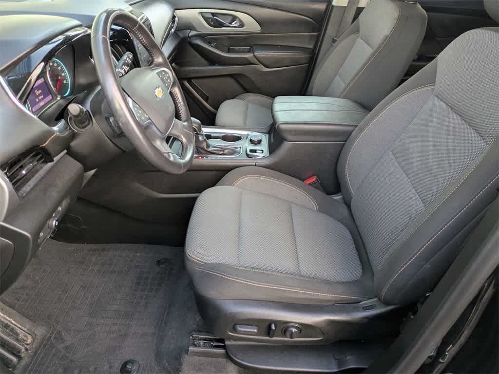 Thumbnail: 2021 Chevrolet Traverse - 15