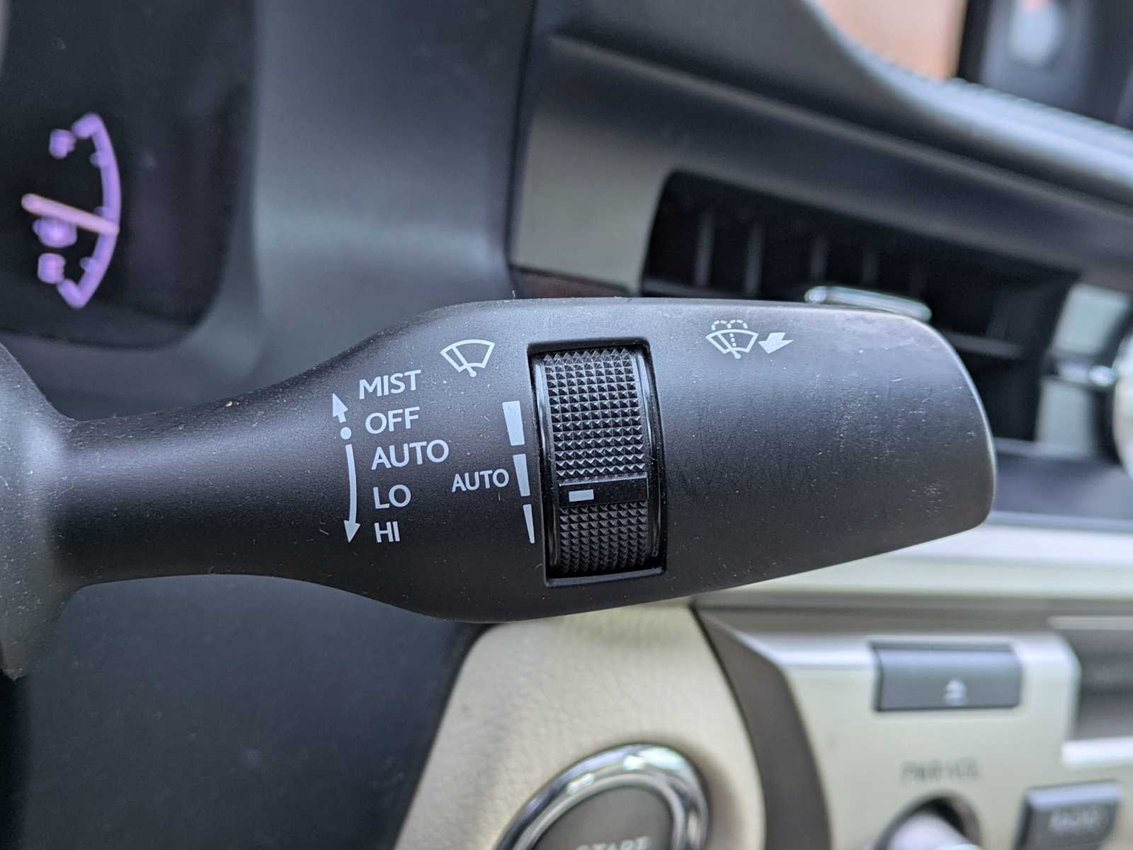 Thumbnail: 2013 Lexus ES - 26