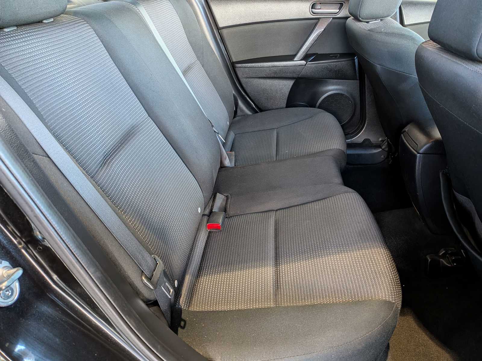 Thumbnail: 2013 Mazda Mazda3 - 18