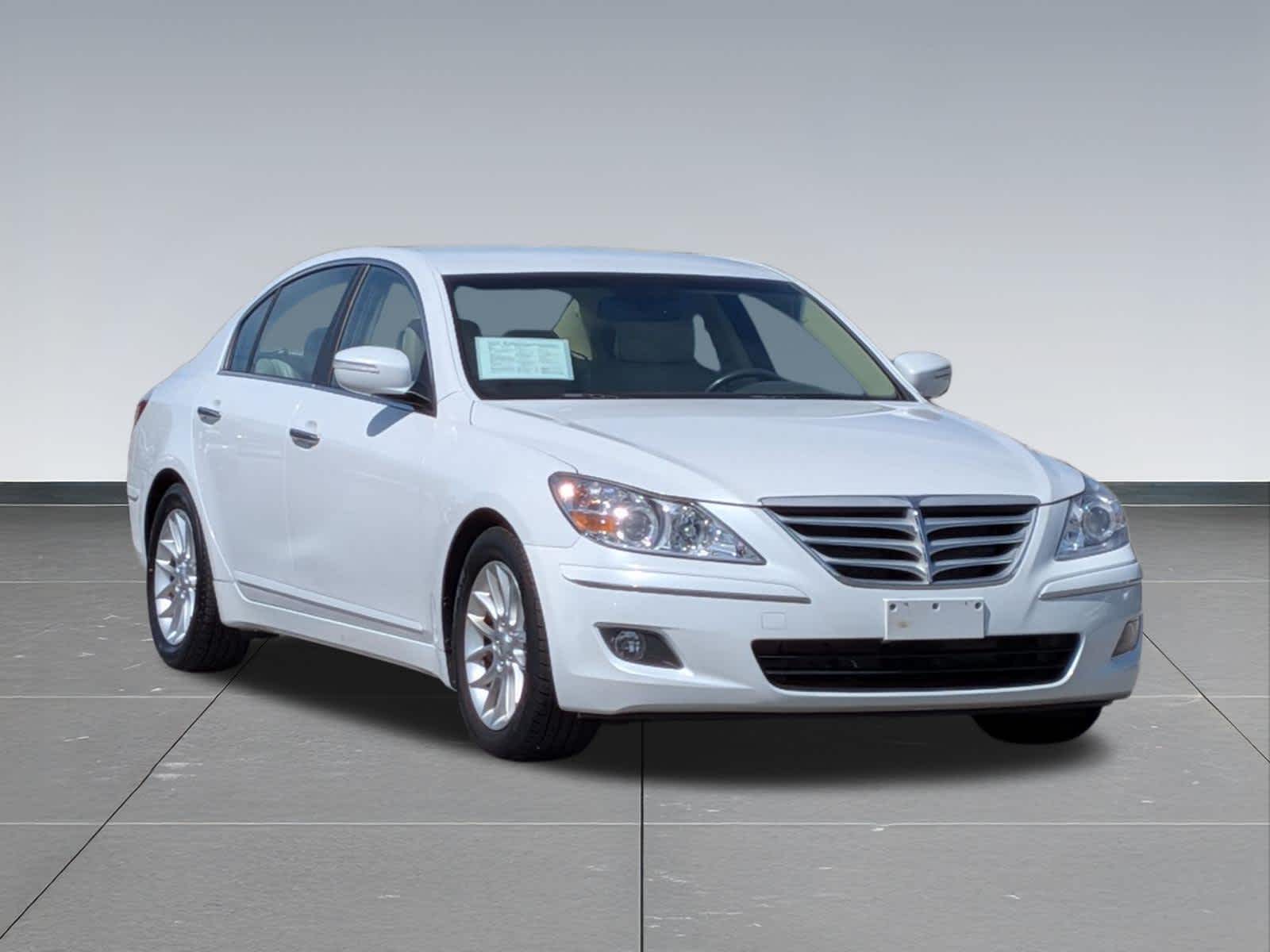 Thumbnail: 2011 Hyundai Genesis - 6
