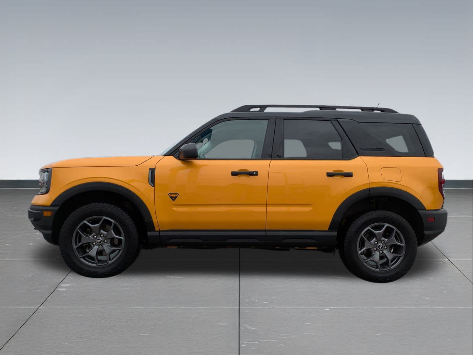 Thumbnail: 2022 Ford Bronco Sport - 3