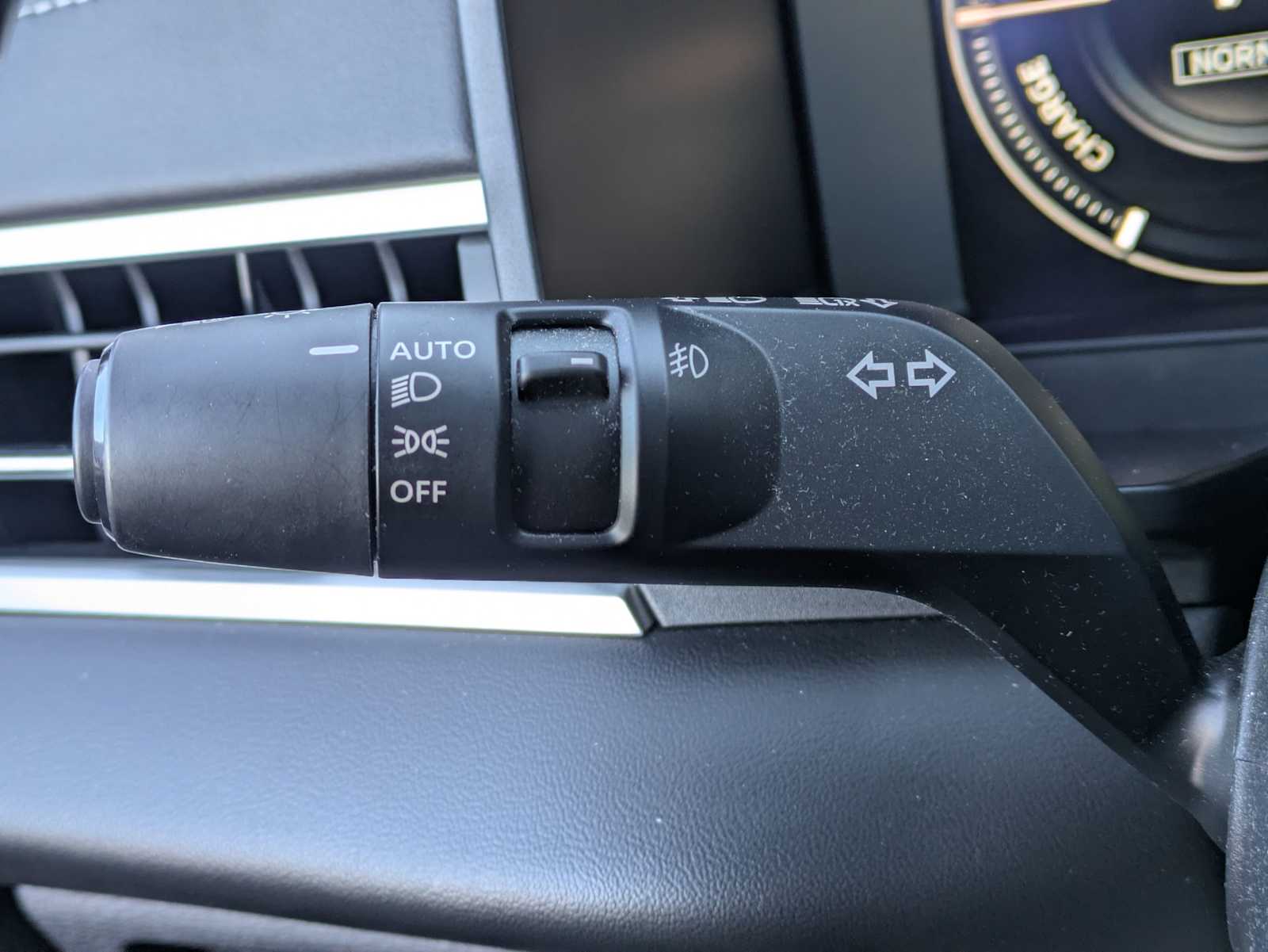 Thumbnail: 2023 Mitsubishi Outlander - 27