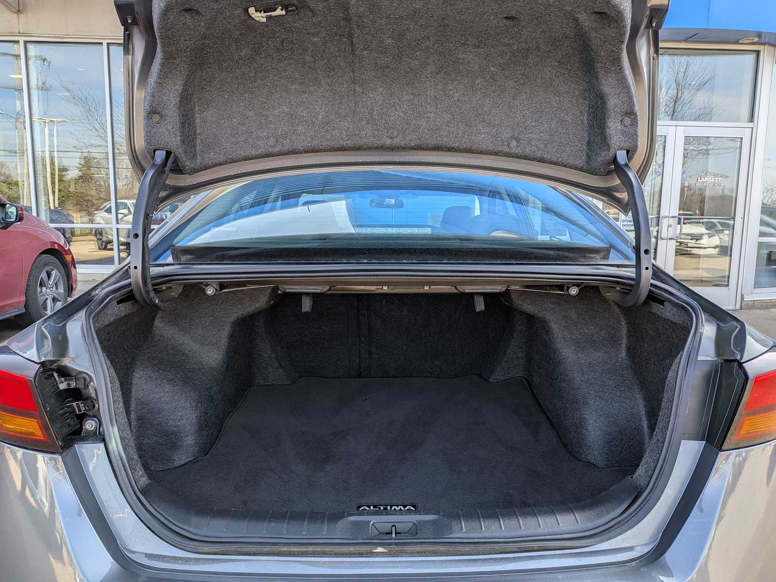 Thumbnail: 2025 Nissan Altima - 33