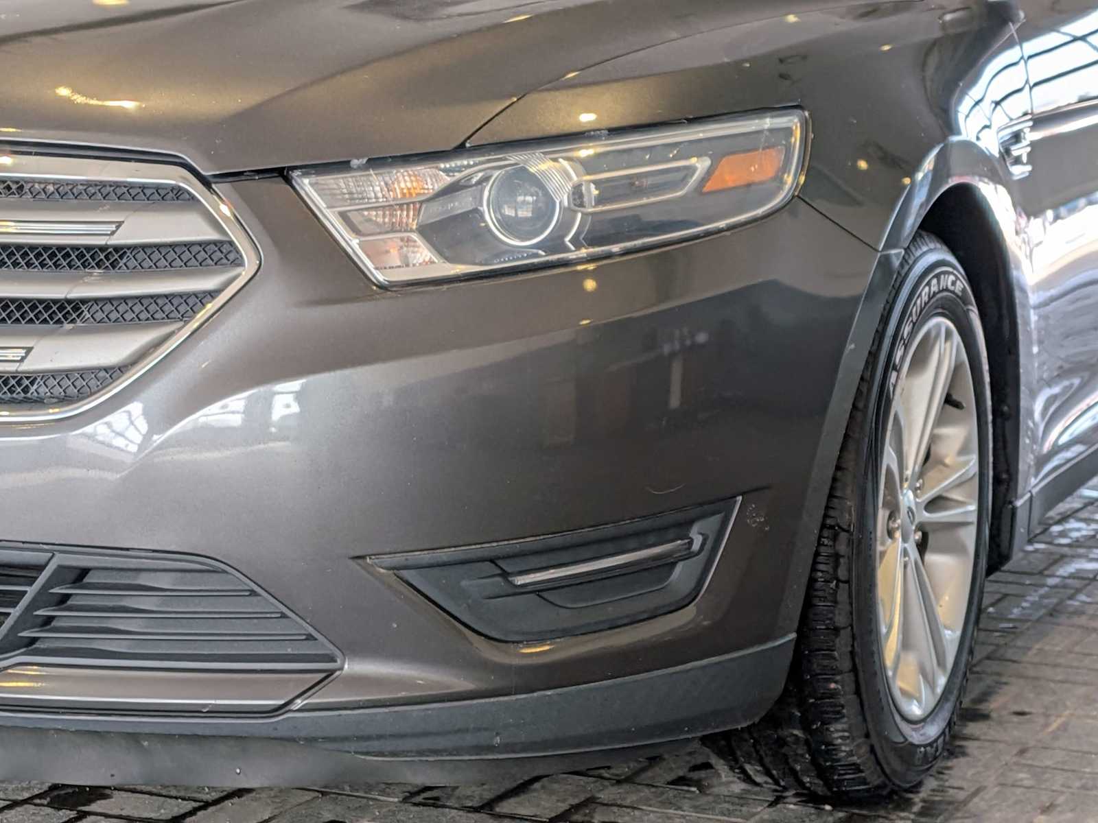 Thumbnail: 2015 Ford Taurus - 10