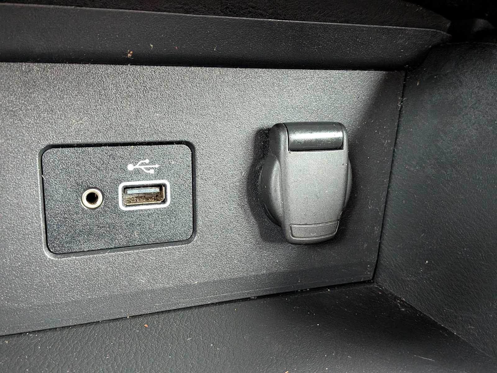 Thumbnail: 2022 Nissan Sentra - 28