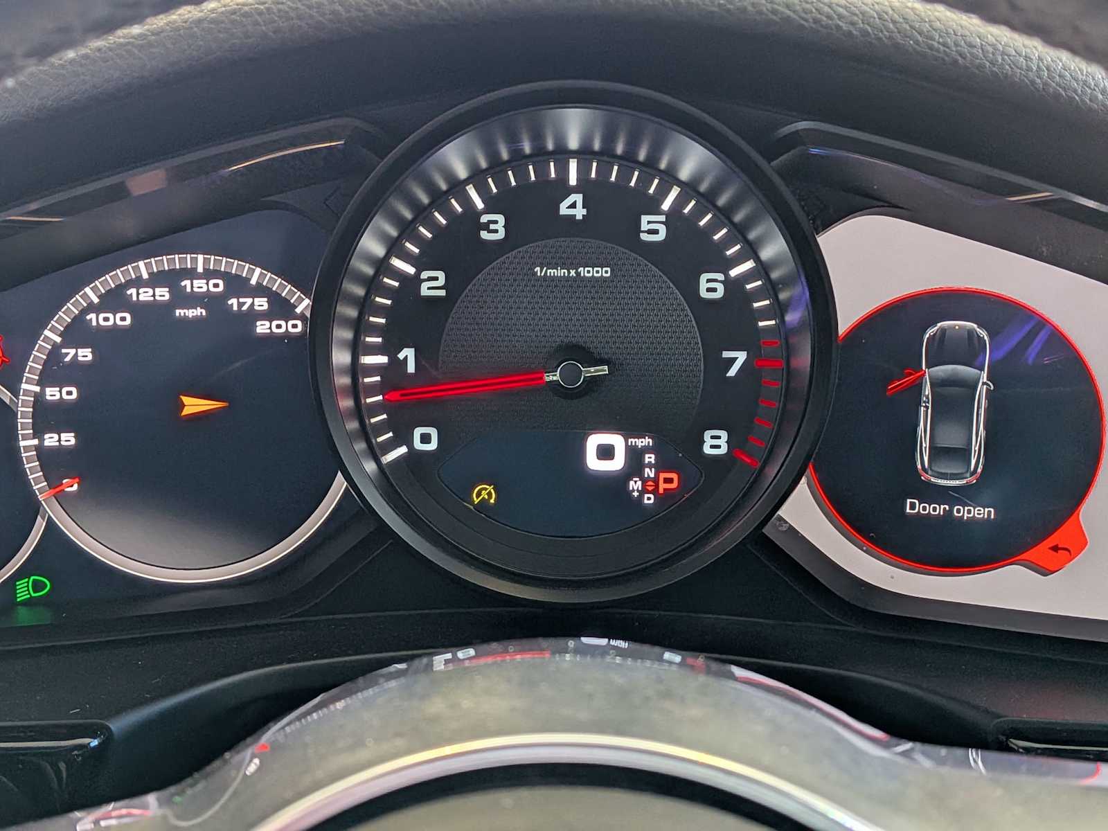 Thumbnail: 2017 Porsche Panamera - 32