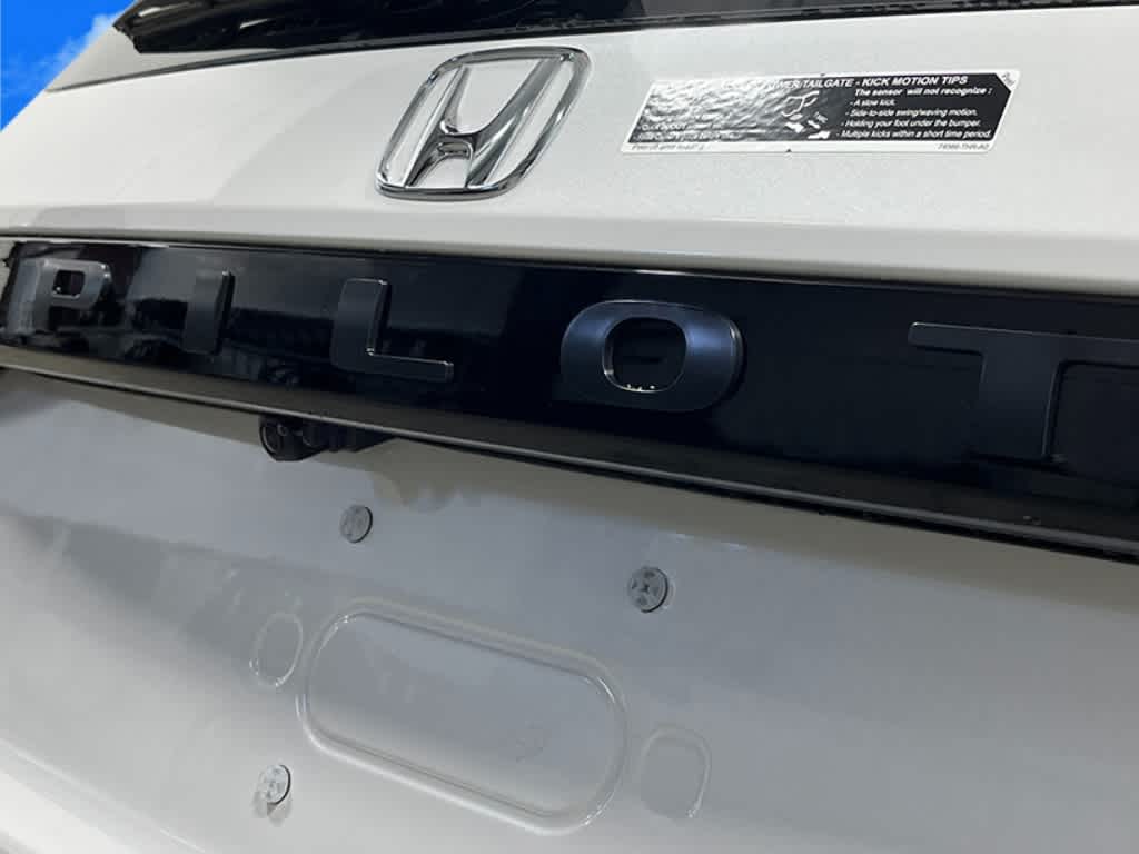 2025 Honda Pilot Touring 5