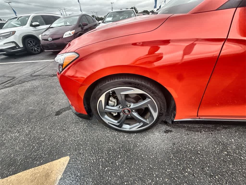 Thumbnail: 2020 Hyundai Veloster - 12