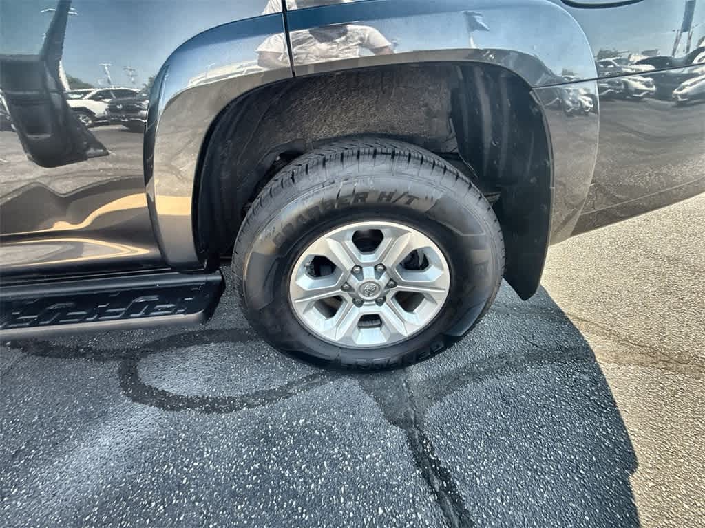 Thumbnail: 2019 Toyota 4Runner - 13