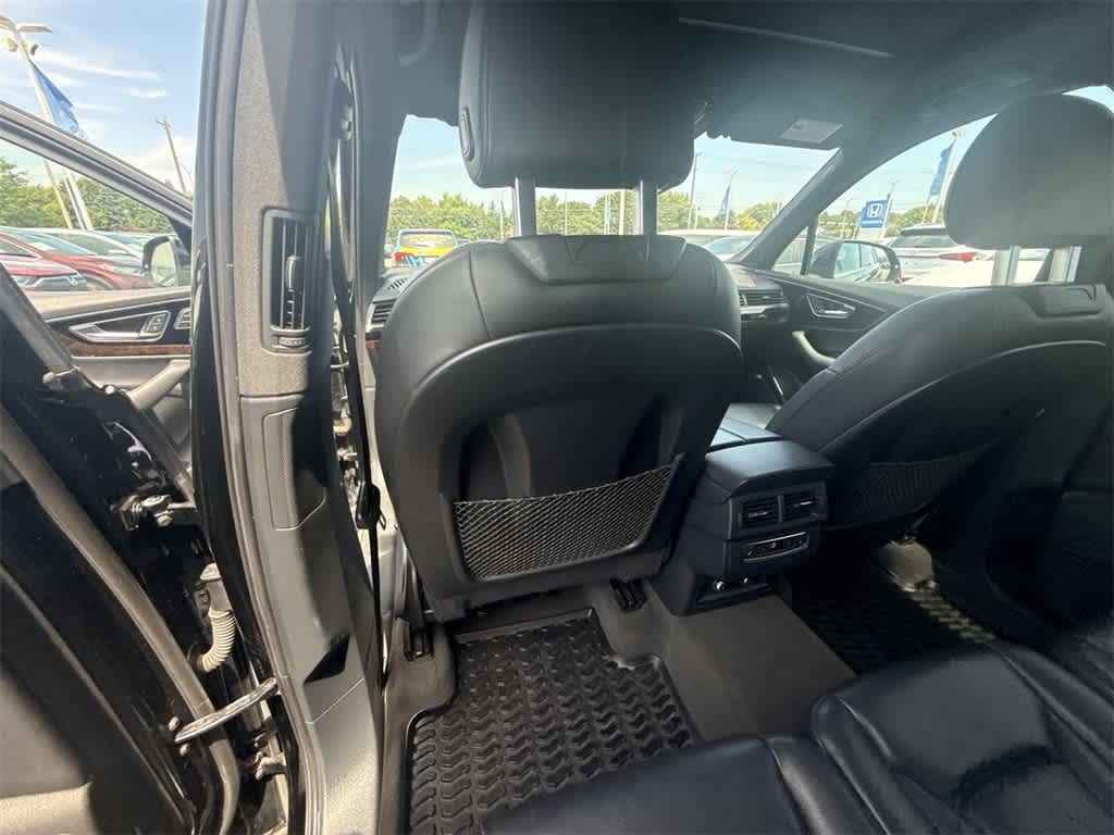 Thumbnail: 2018 Audi Q7 - 17