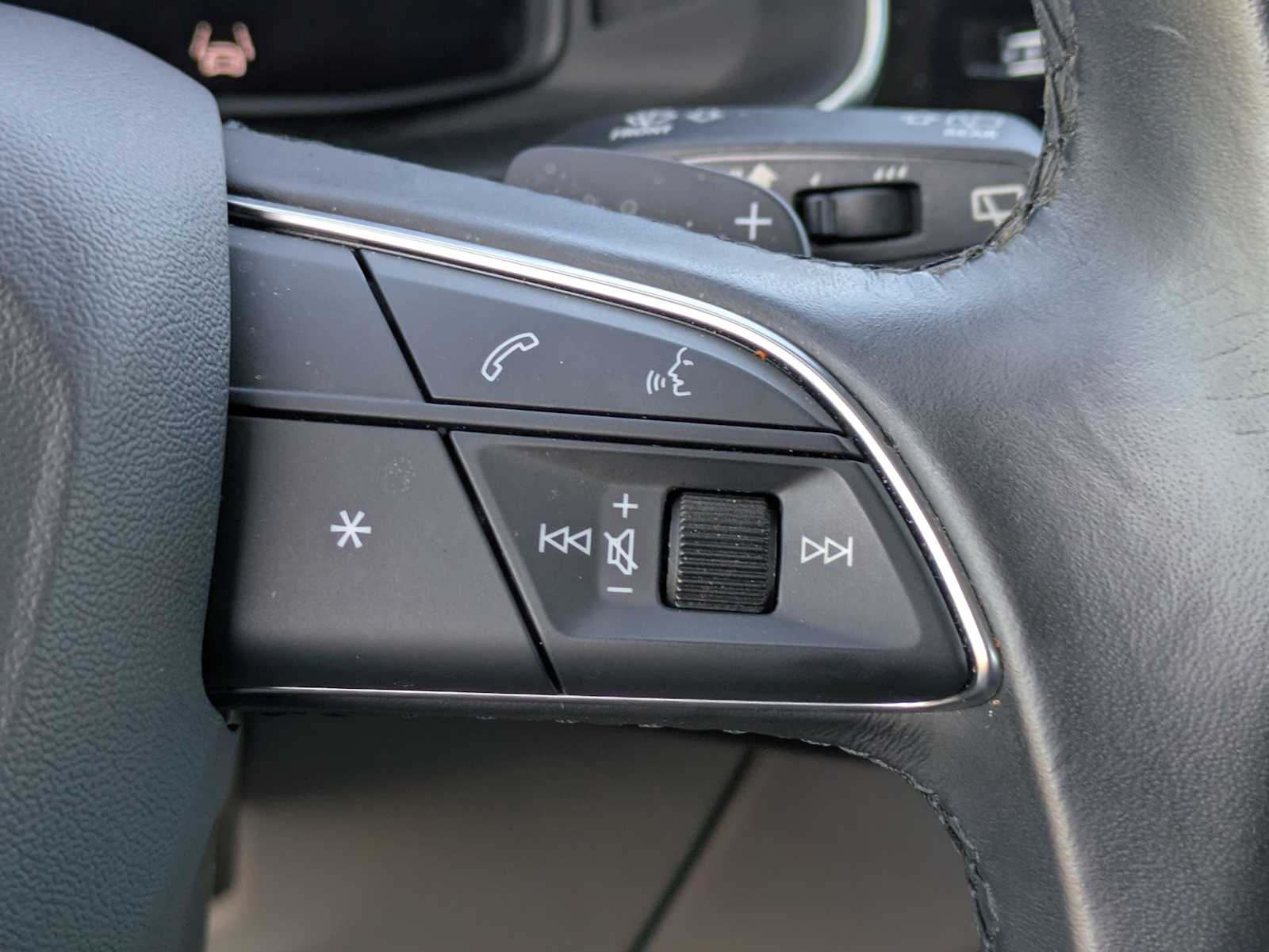 Thumbnail: 2023 Audi Q7 - 25