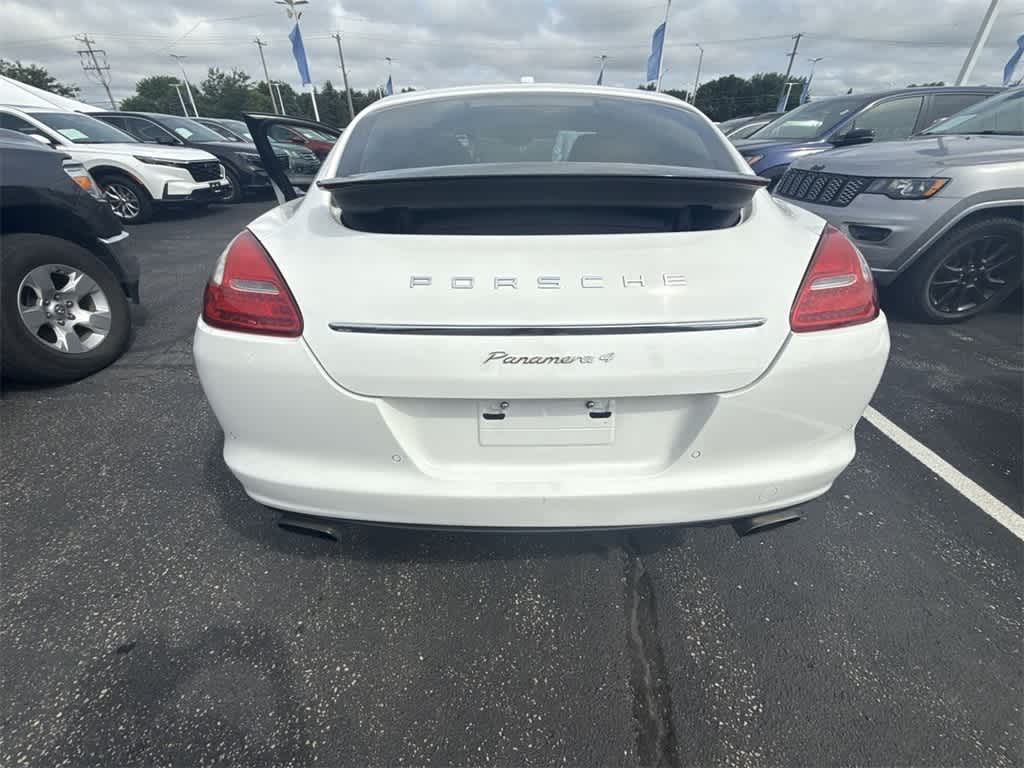 Thumbnail: 2012 Porsche Panamera - 11