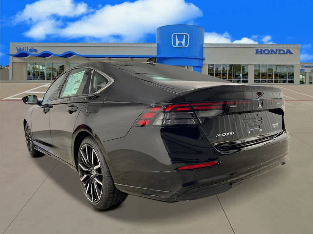 2025 Honda Accord Hybrid Touring photo 3