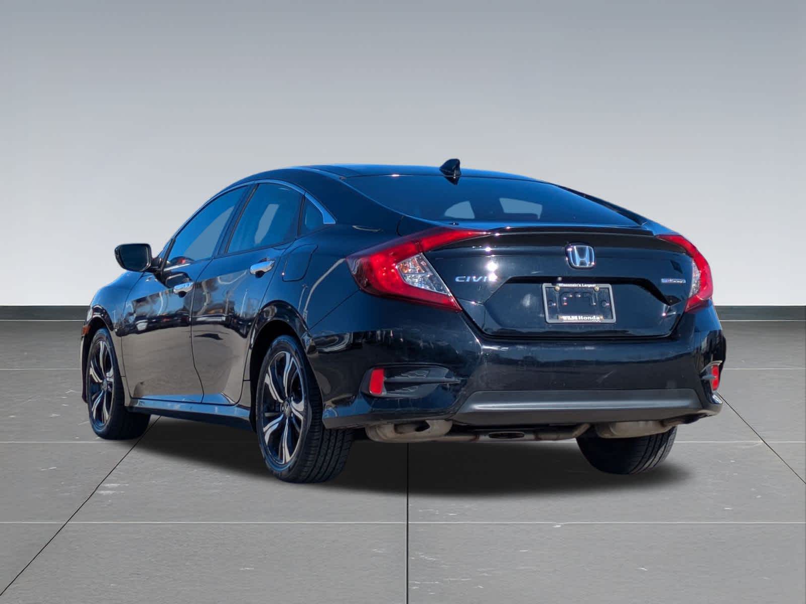 Thumbnail: 2017 Honda Civic - 4