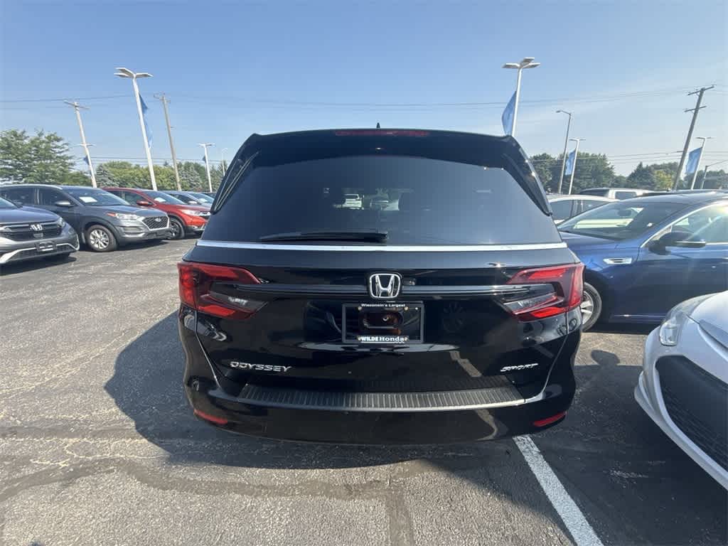 Thumbnail: 2023 Honda Odyssey - 10
