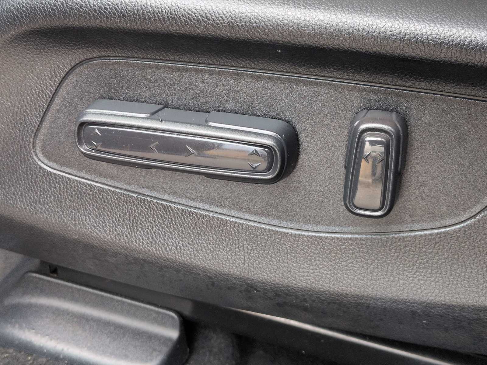 Thumbnail: 2023 Honda HR-V - 17