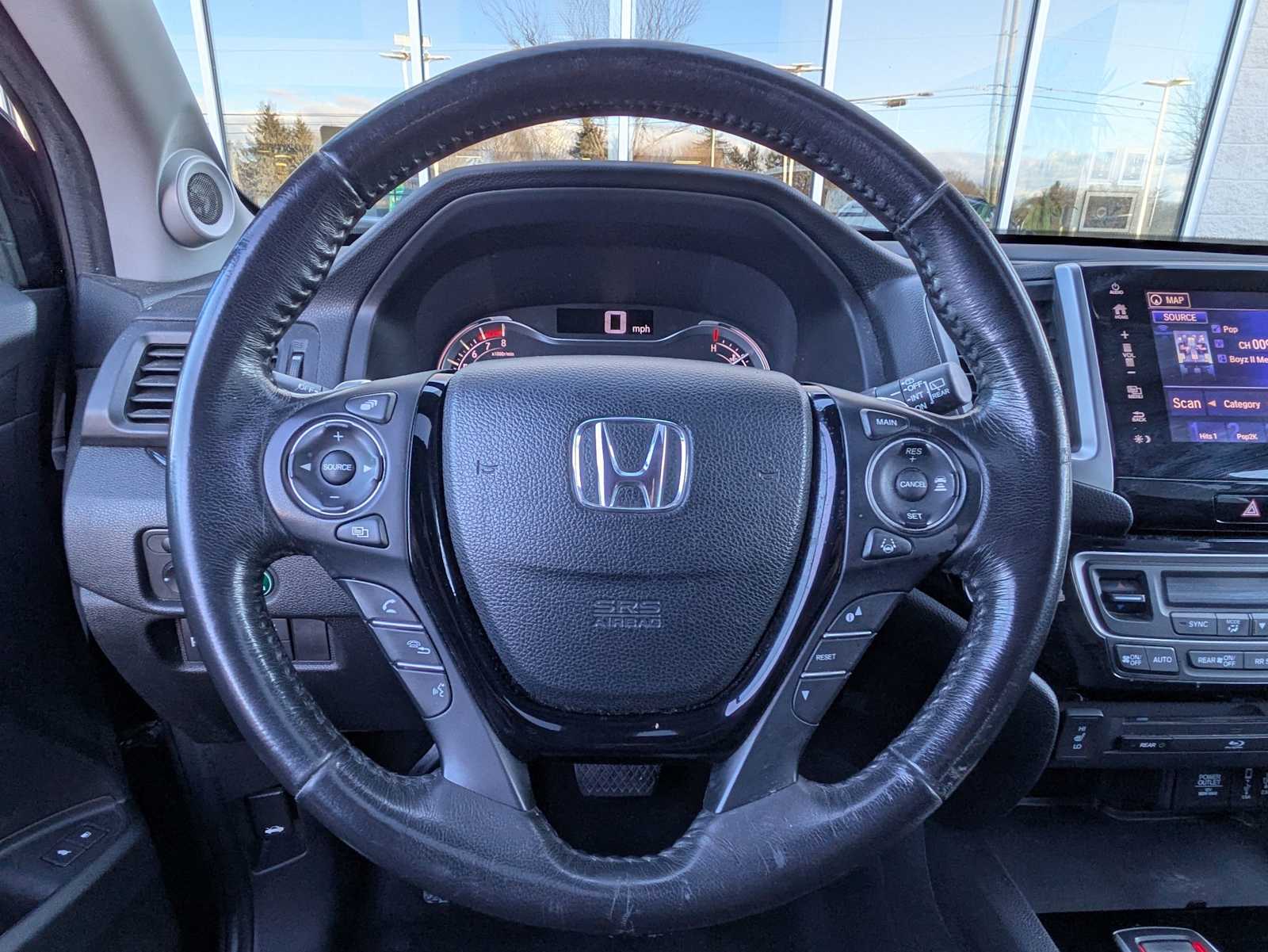 Thumbnail: 2017 Honda Pilot - 23