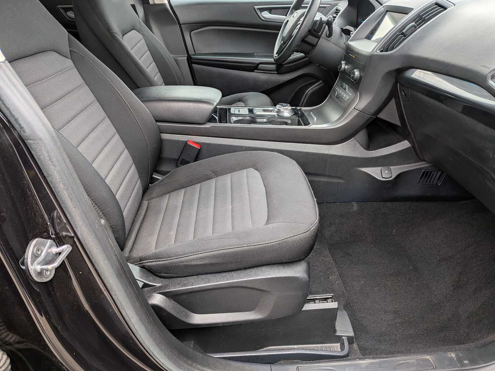 Thumbnail: 2020 Ford Edge - 19