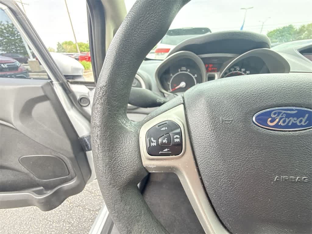 Thumbnail: 2013 Ford Fiesta - 22