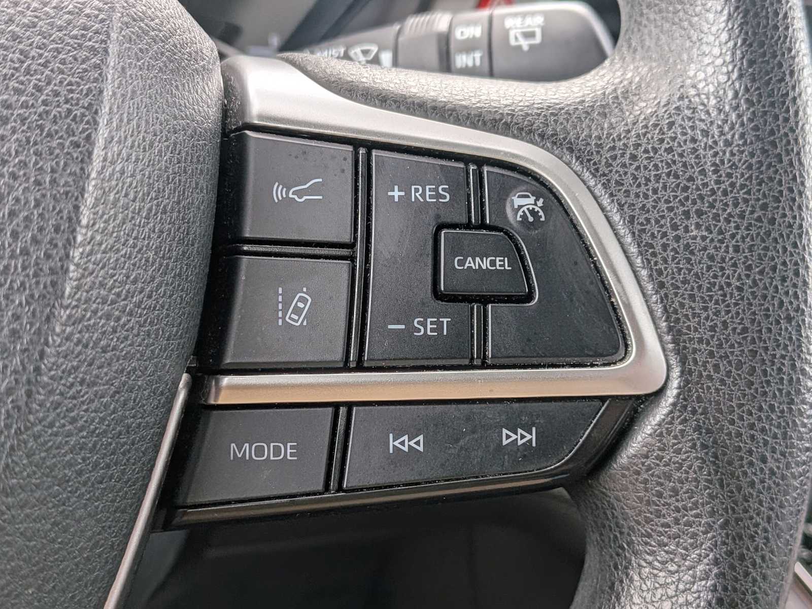 Thumbnail: 2021 Toyota Sienna - 23