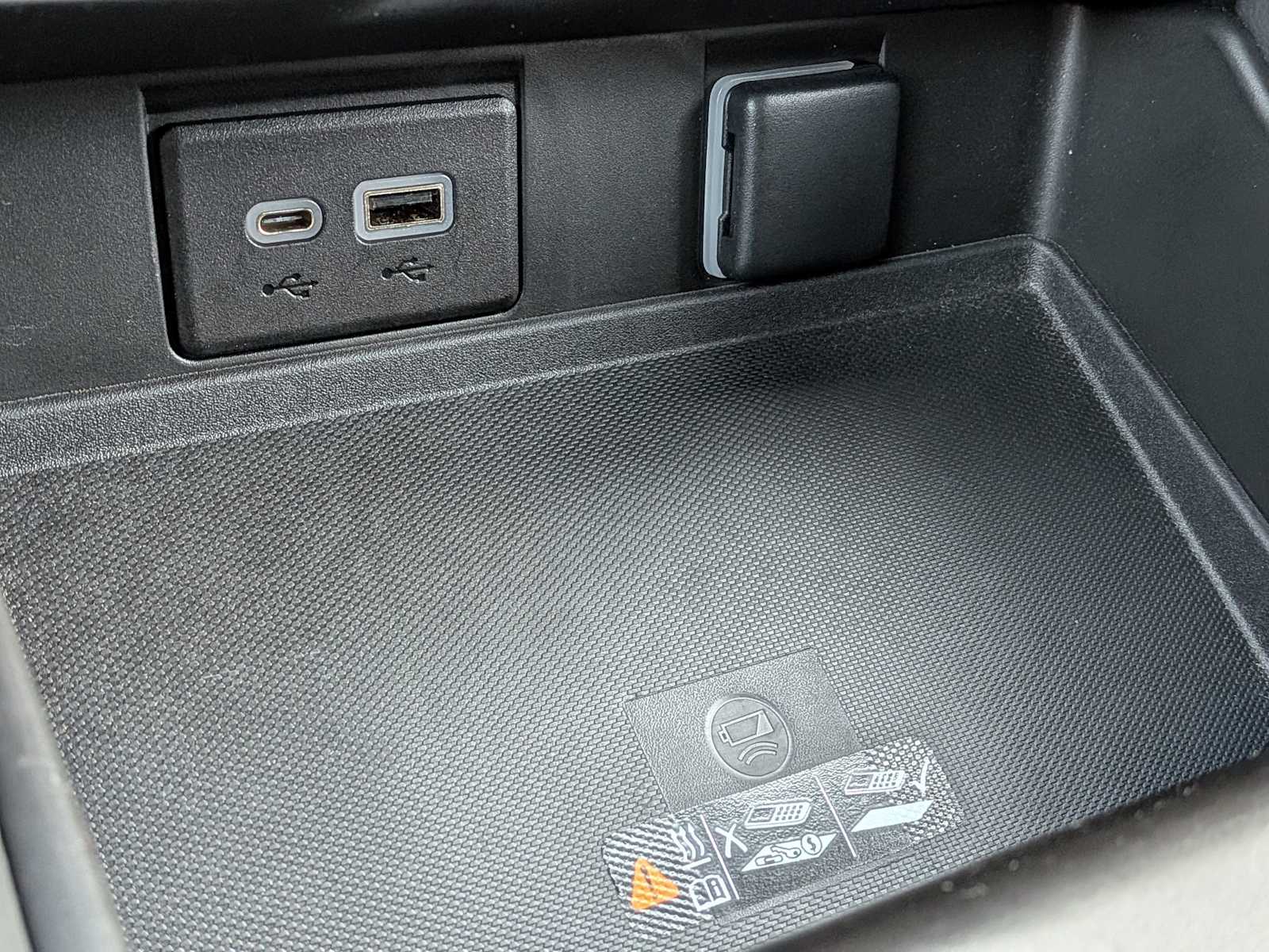 Thumbnail: 2023 Chevrolet Tahoe - 31