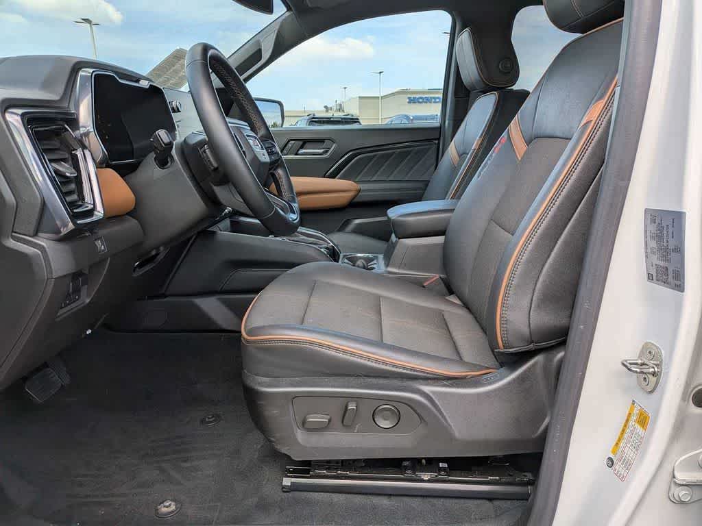 2023 GMC Canyon AT4 - Photo 13