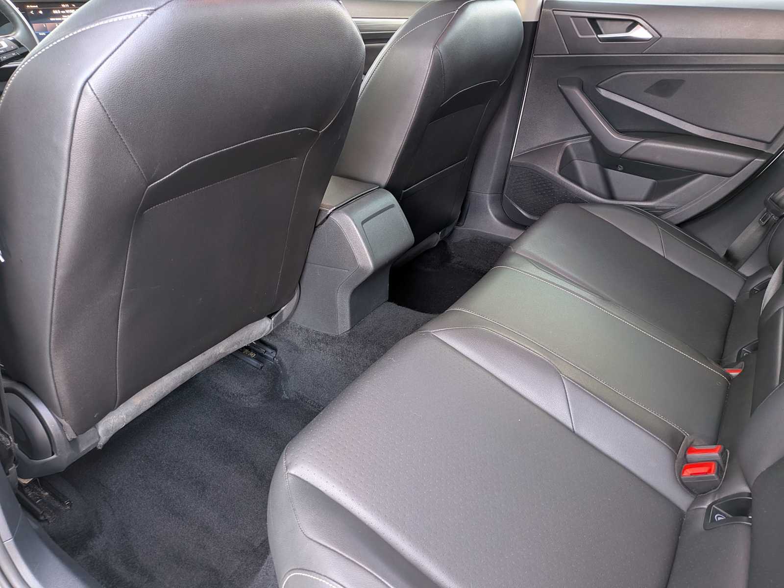 Thumbnail: 2019 Volkswagen Jetta - 16