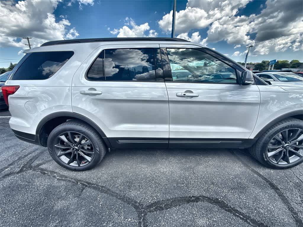 Thumbnail: 2018 Ford Explorer - 7