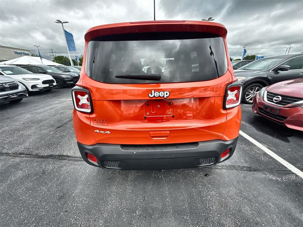 Thumbnail: 2021 Jeep Renegade - 12