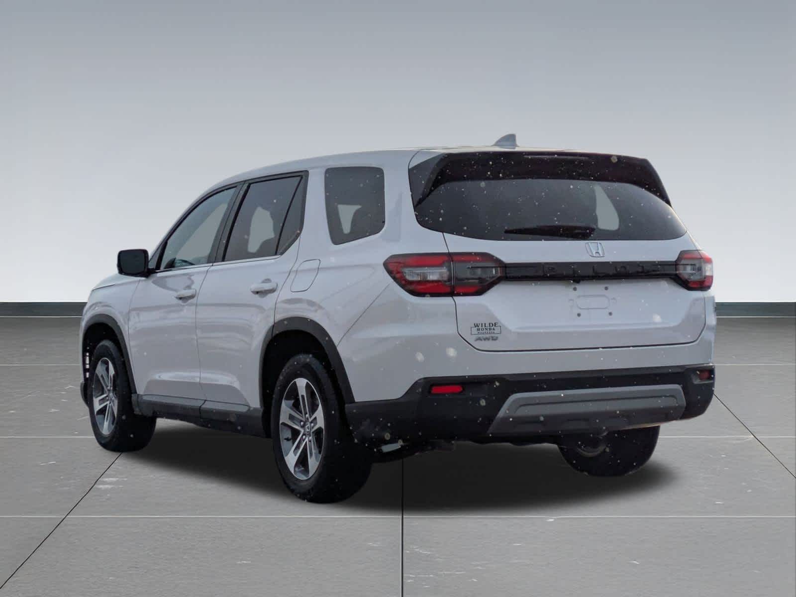 Thumbnail: 2024 Honda Pilot - 4