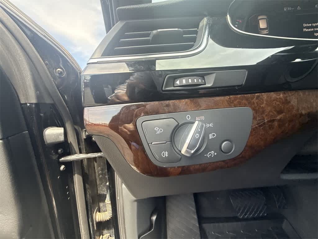Thumbnail: 2018 Audi Q7 - 16