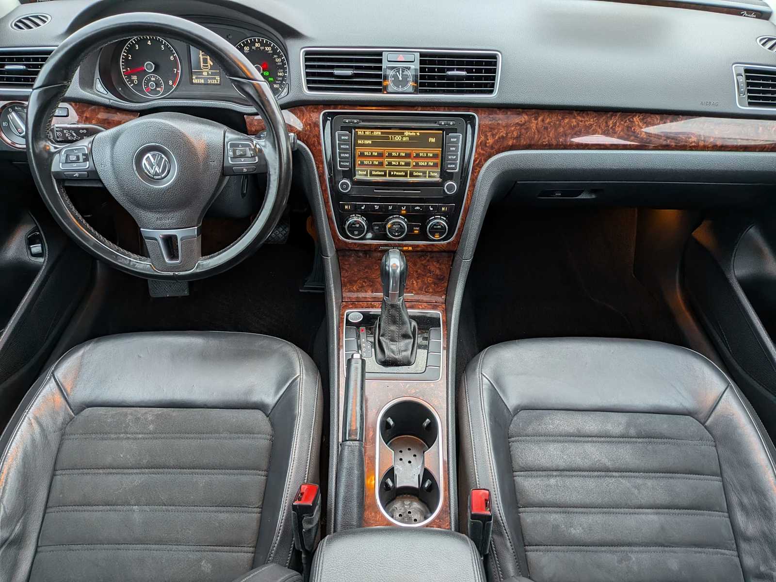 Thumbnail: 2013 Volkswagen Passat - 14