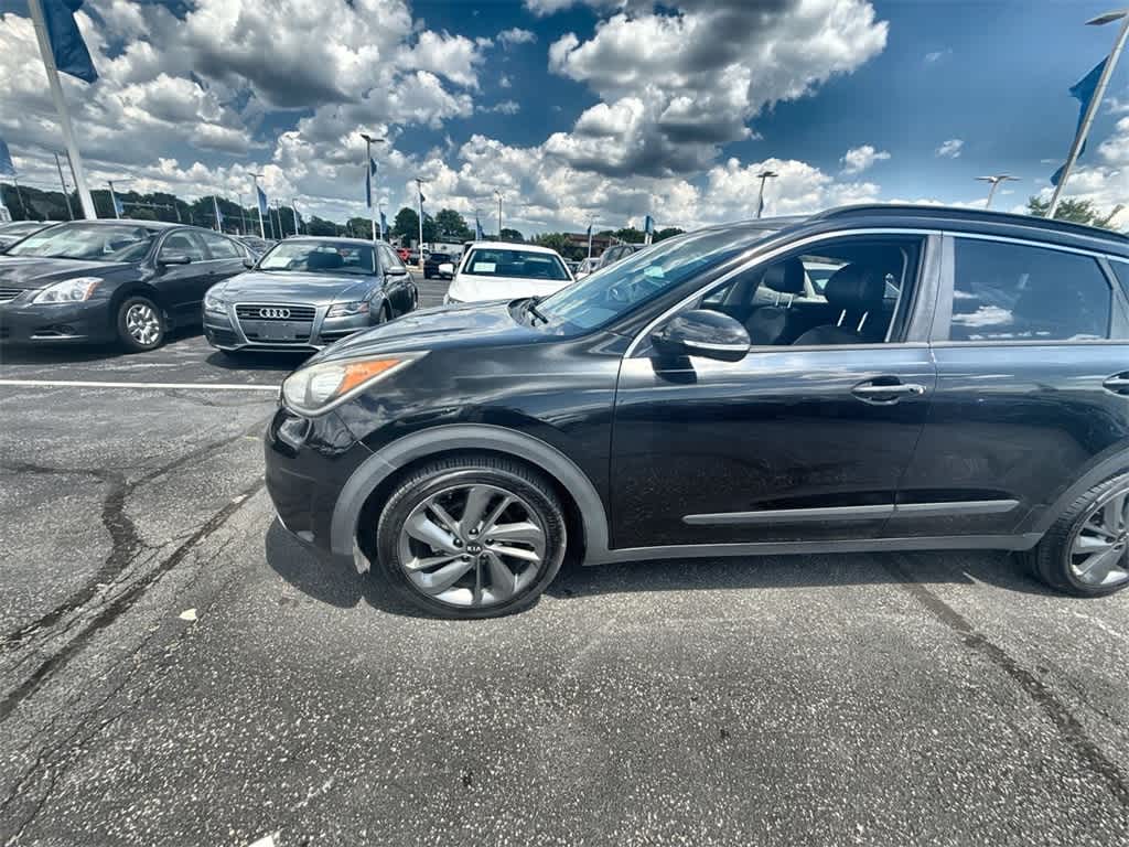 Thumbnail: 2017 Kia Niro - 3