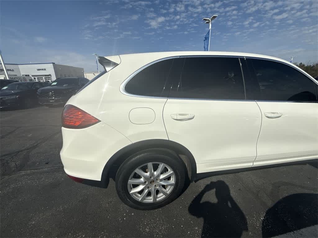 Thumbnail: 2012 Porsche Cayenne - 6