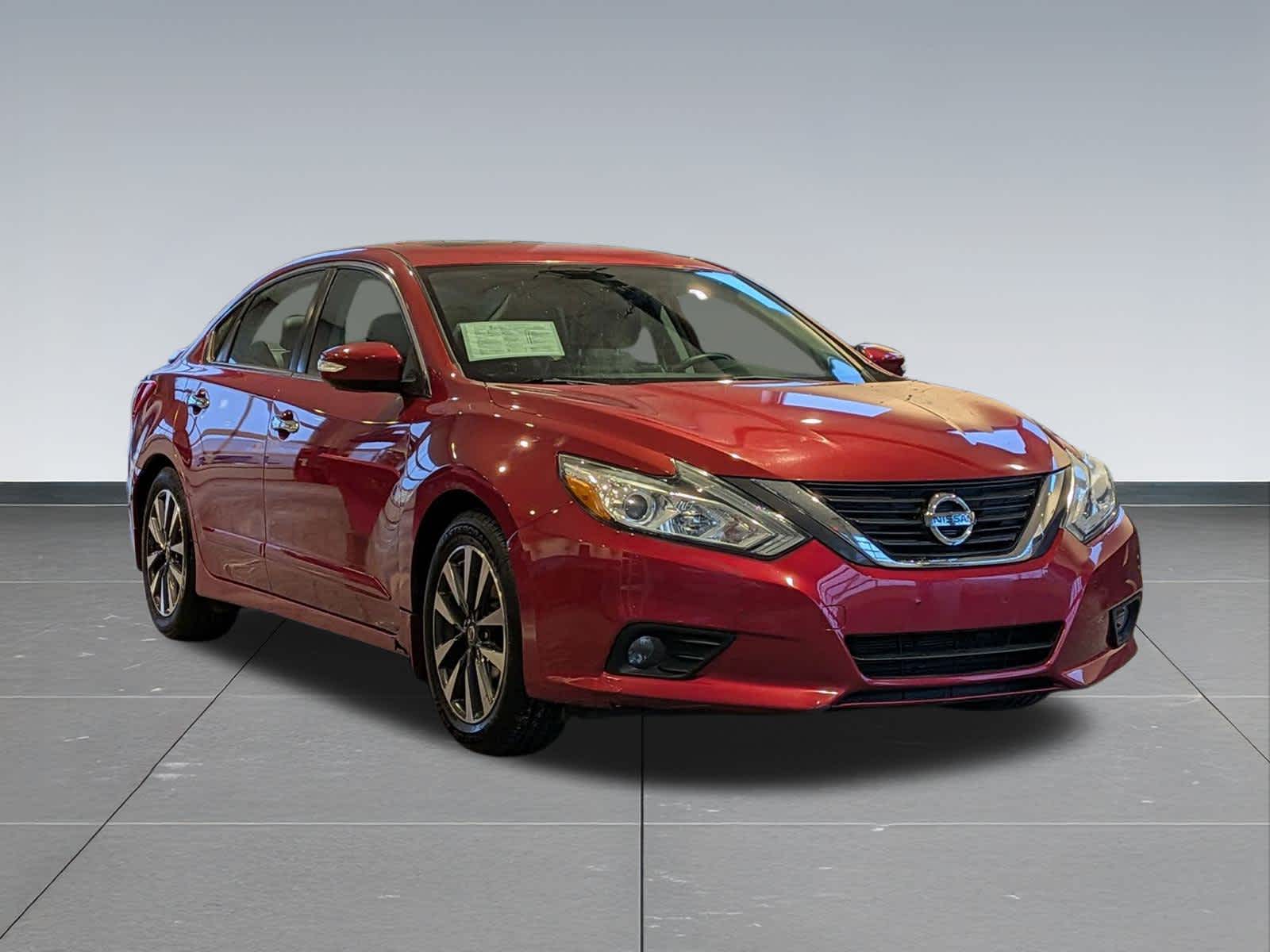 Thumbnail: 2016 Nissan Altima - 8