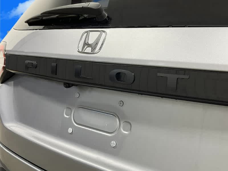 Thumbnail: 2025 Honda Pilot - 6