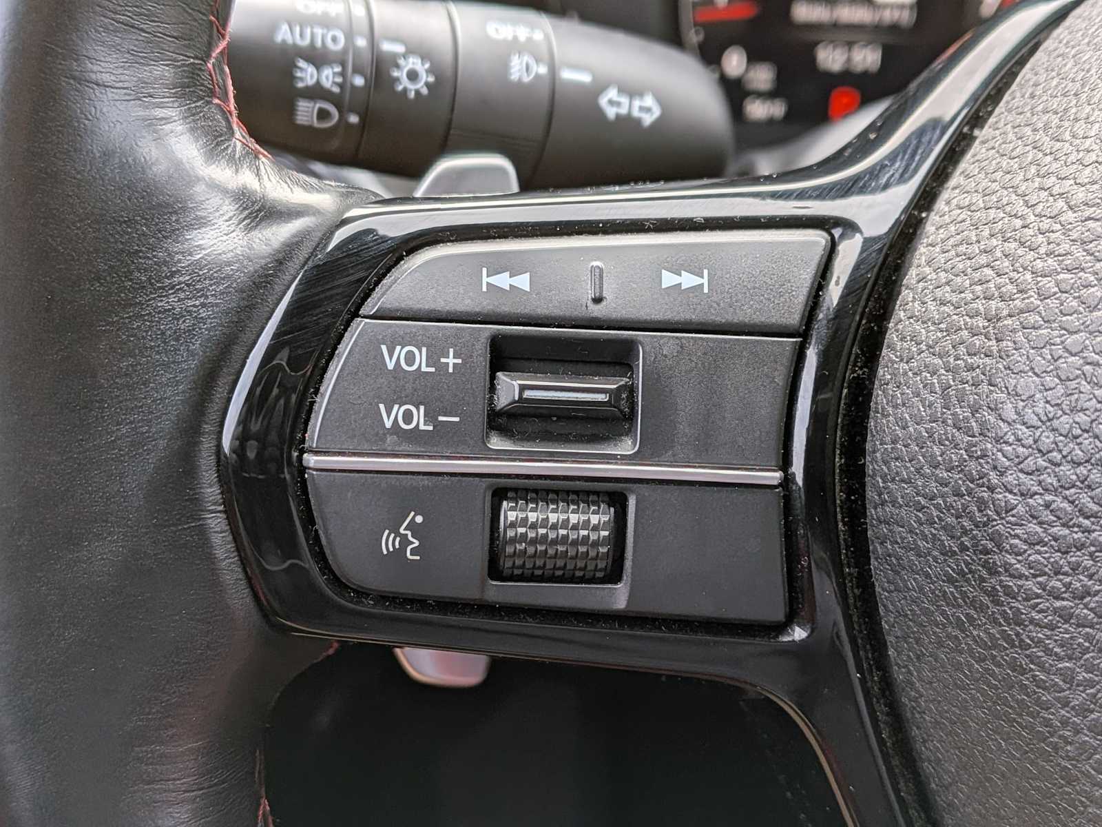 Thumbnail: 2023 Acura Integra - 24