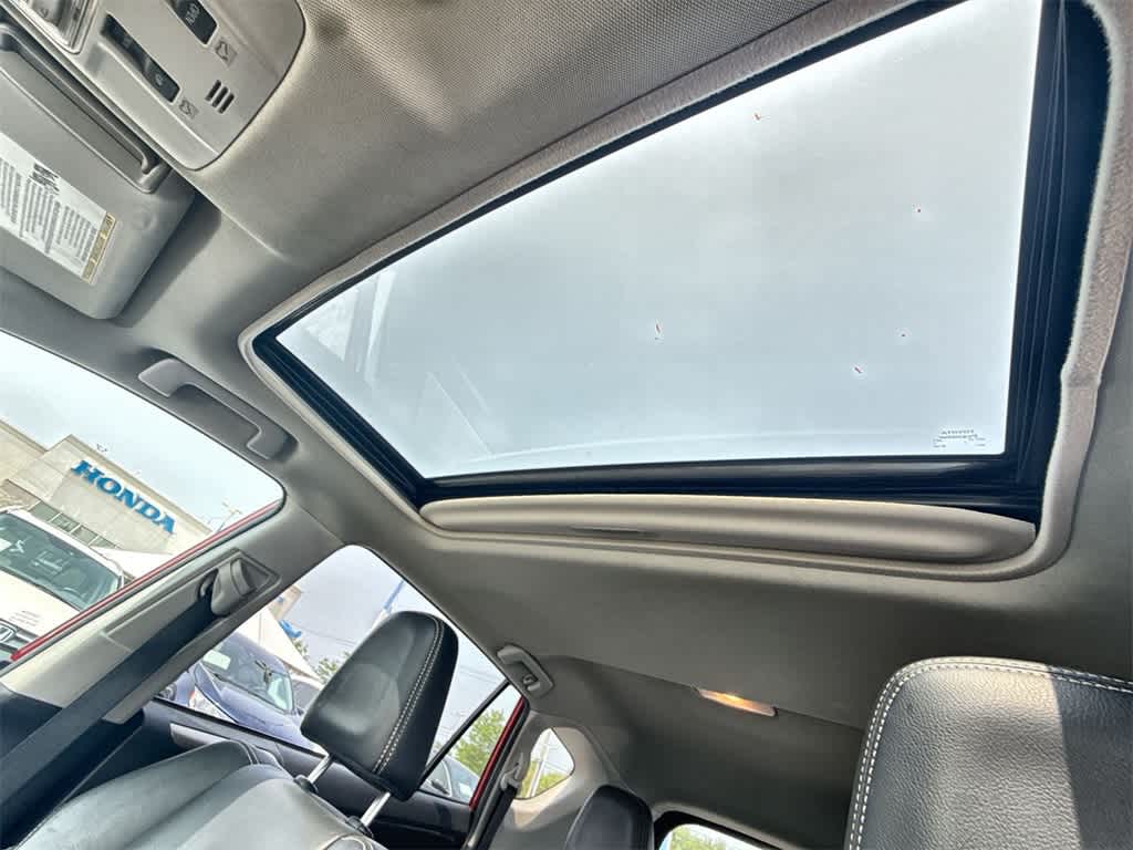 2015 Toyota RAV4 Limited 18