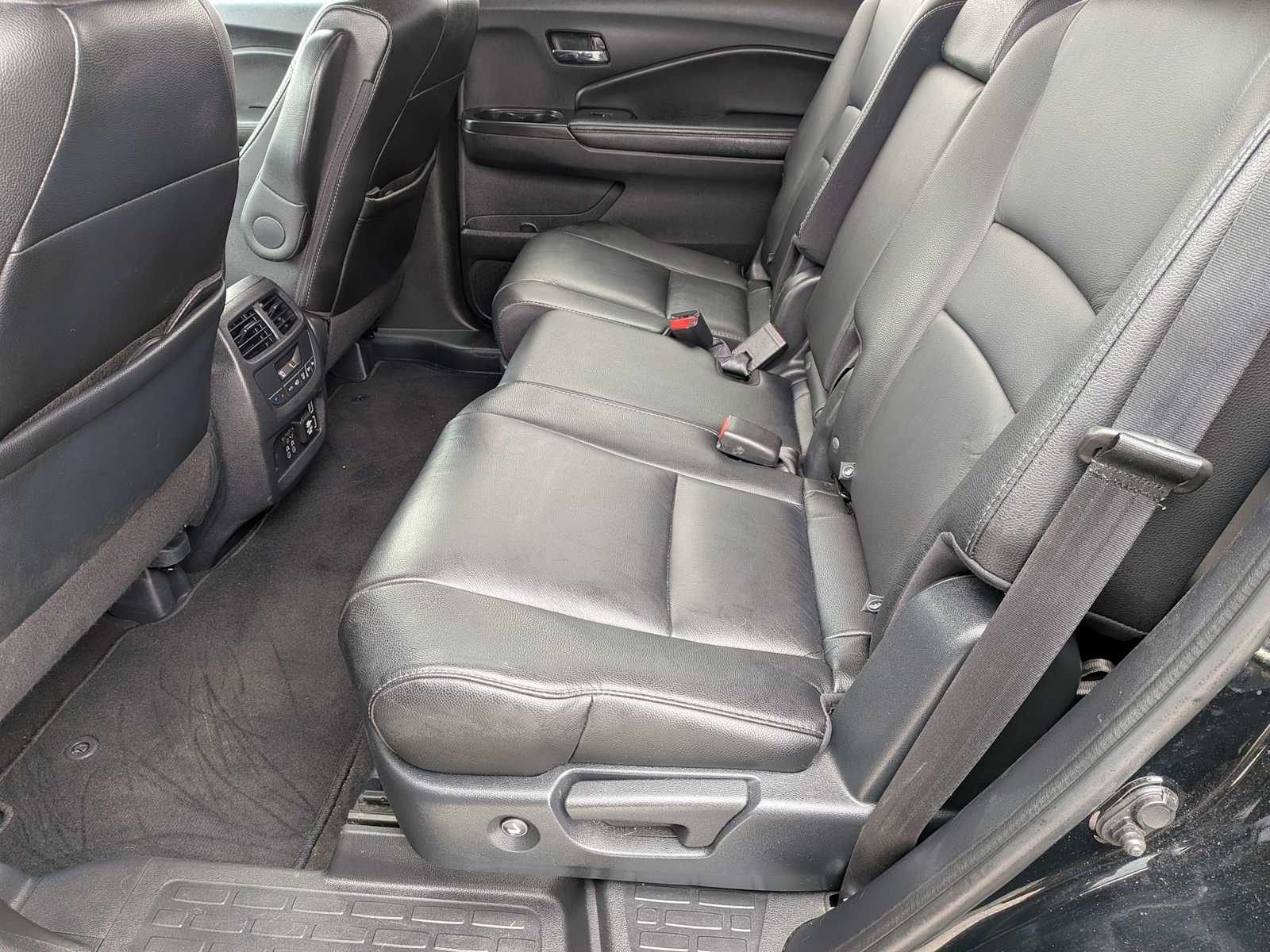 Thumbnail: 2020 Honda Pilot - 18