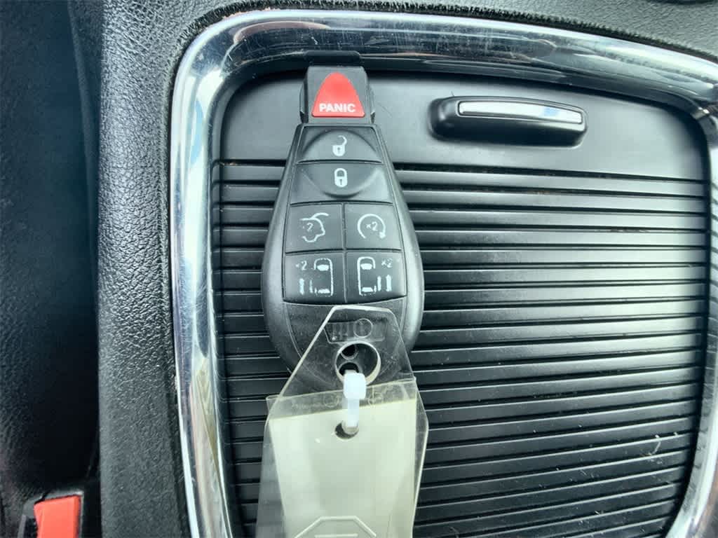 2017 Dodge Grand Caravan GT 34