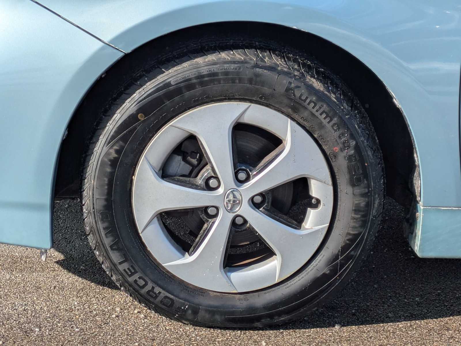 Thumbnail: 2014 Toyota Prius - 12