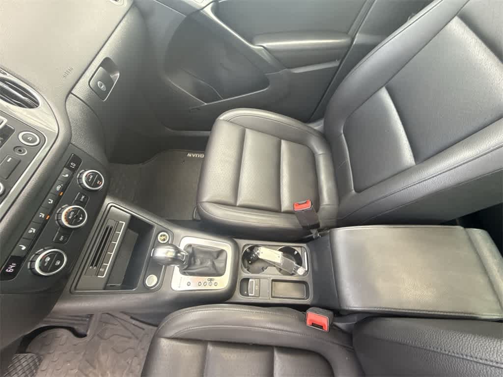 Thumbnail: 2014 Volkswagen Tiguan - 27