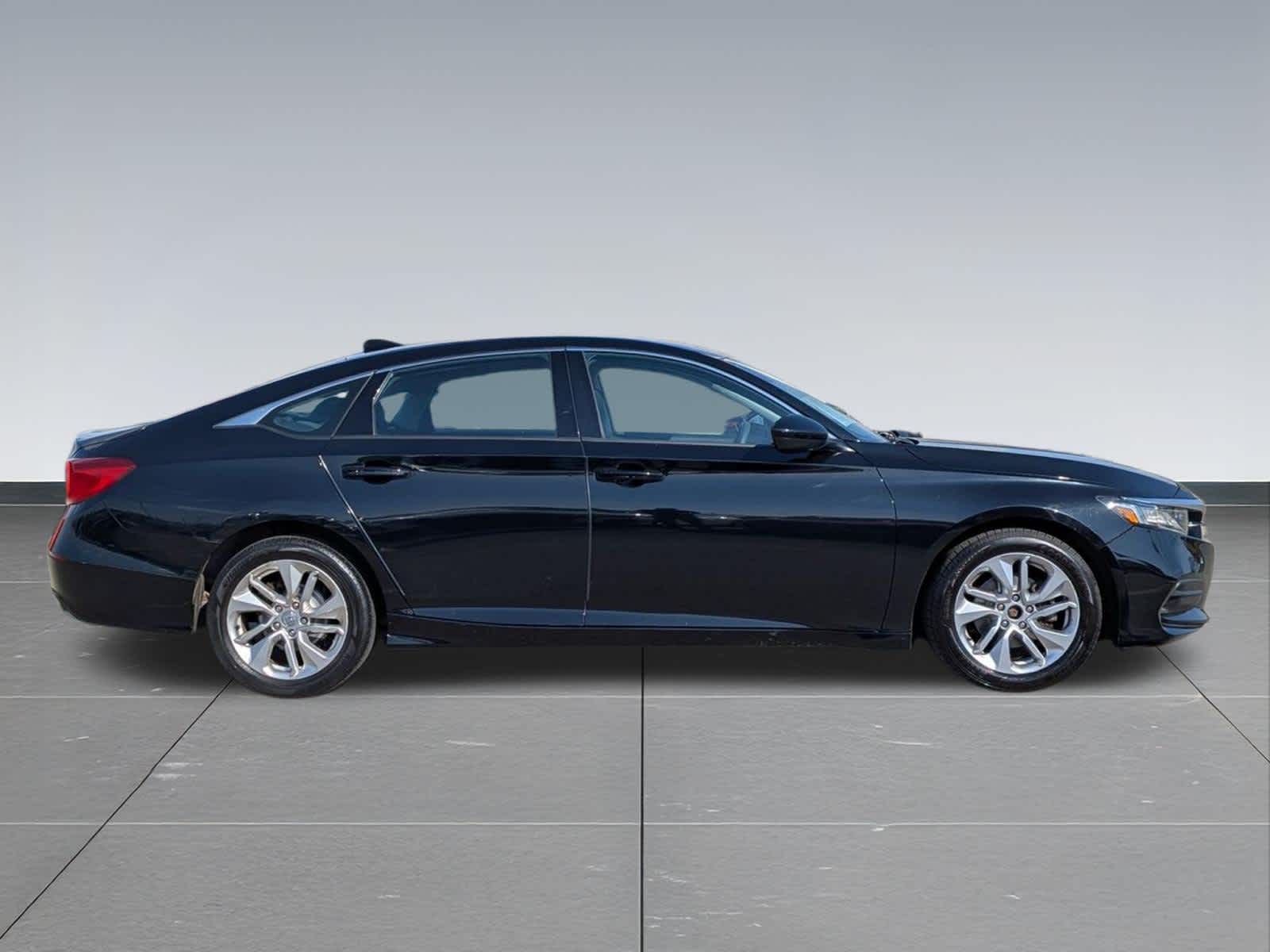 Thumbnail: 2019 Honda Accord - 6