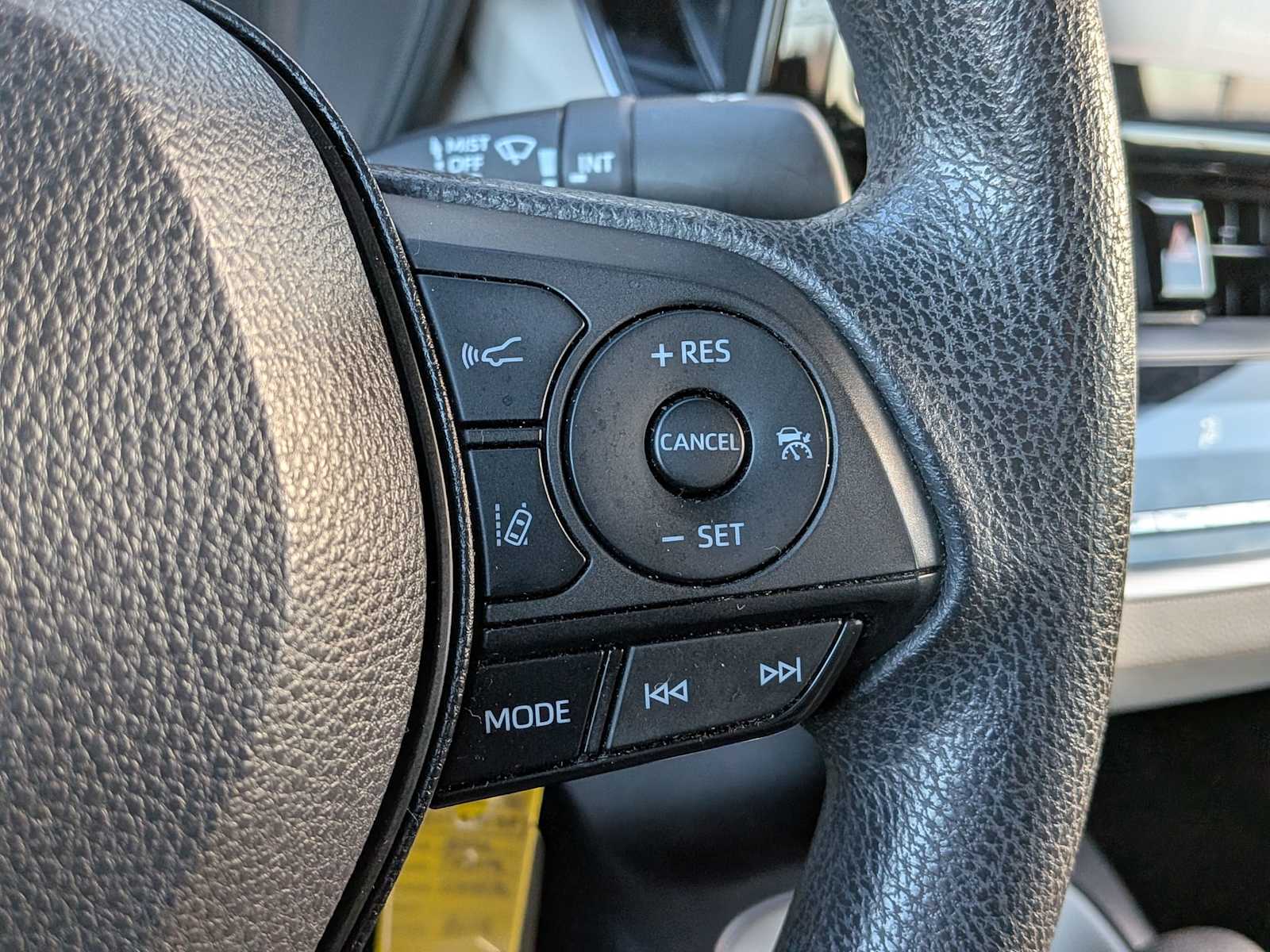 Thumbnail: 2022 Toyota Corolla - 22