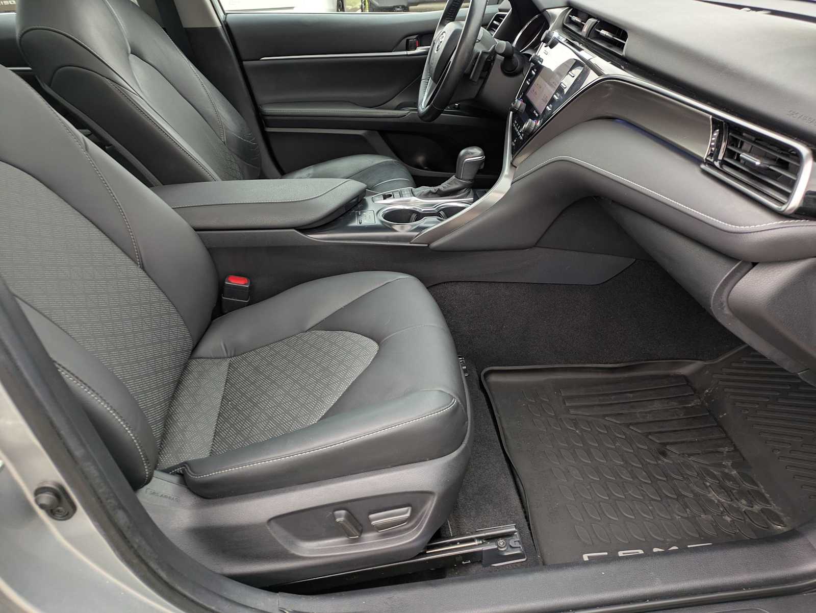 Thumbnail: 2019 Toyota Camry - 22