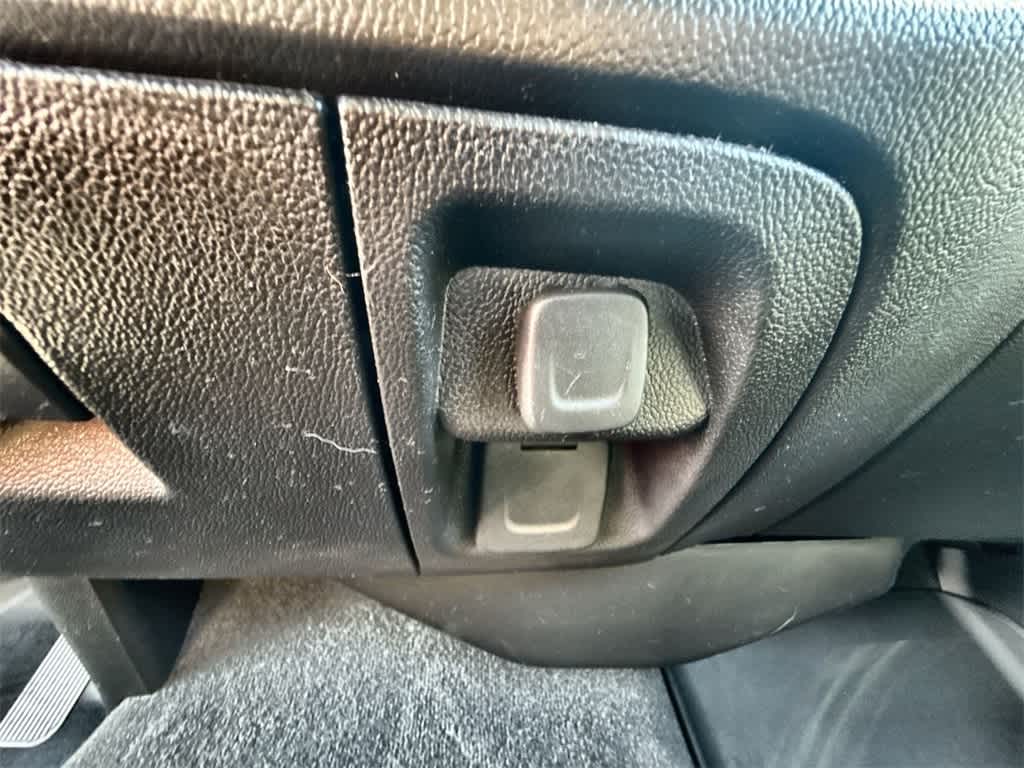 Thumbnail: 2019 Chevrolet Silverado 1500 - 29