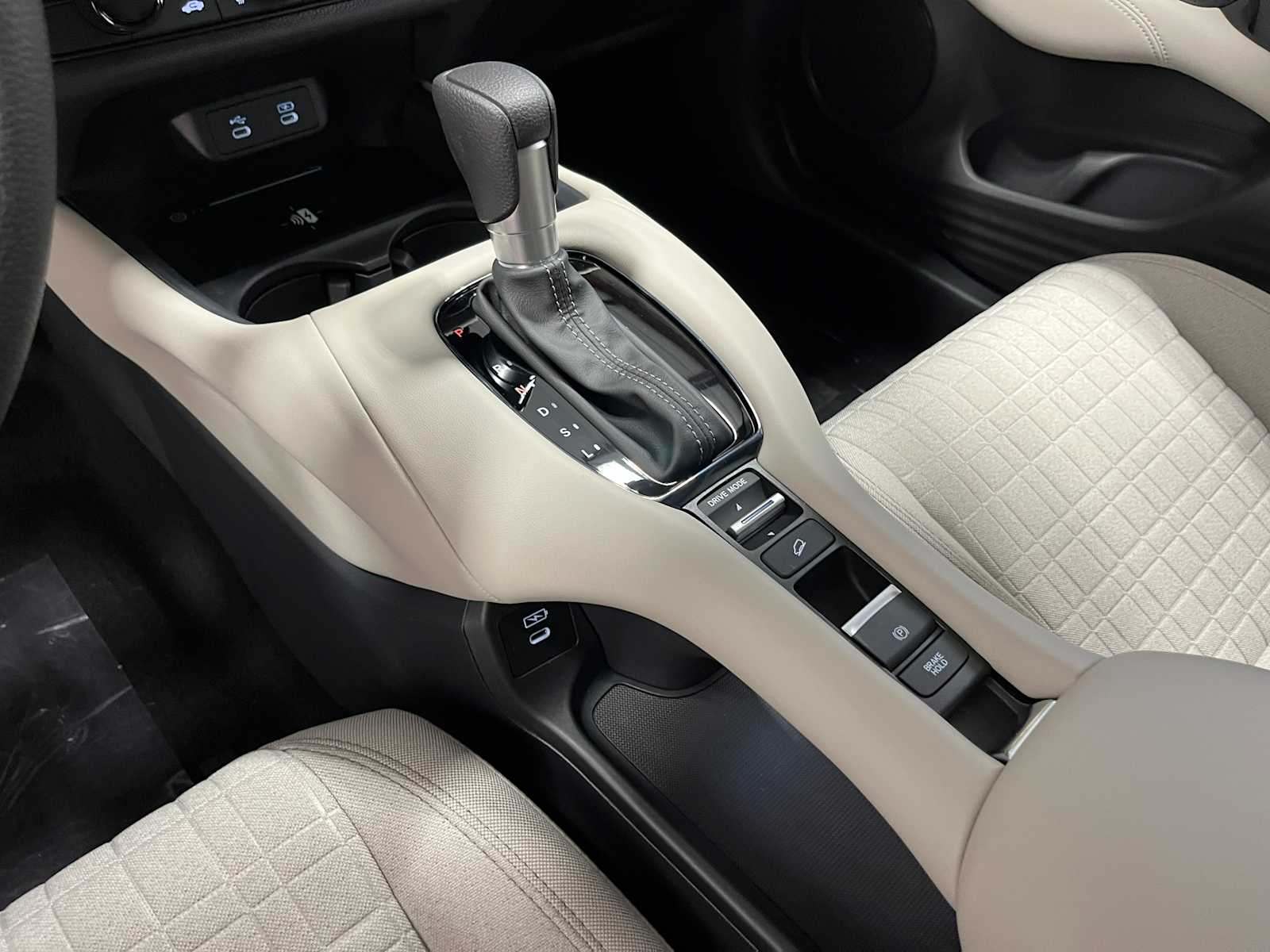 Thumbnail: 2026 Honda HR-V - 20