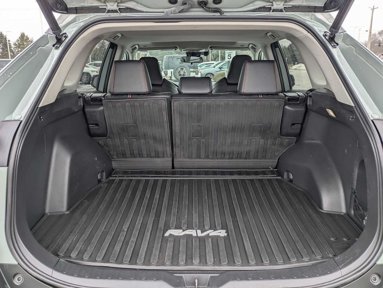 Thumbnail: 2023 Toyota RAV4 - 33