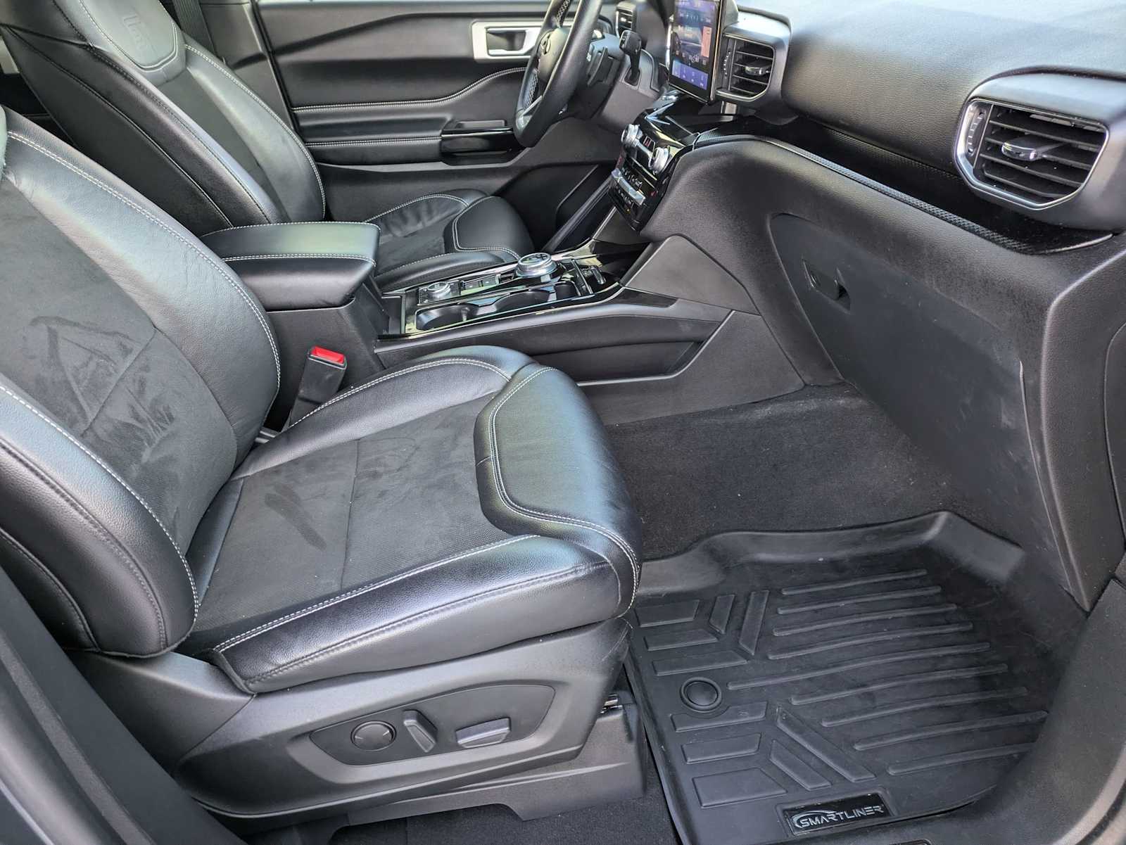 Thumbnail: 2022 Ford Explorer - 20